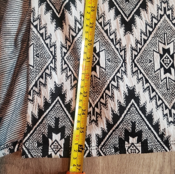 Cardigan - Picture 4 of 10